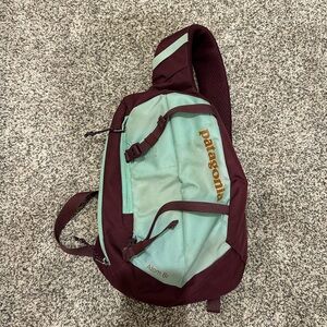Patagonia 8L Atom Sling Bag
